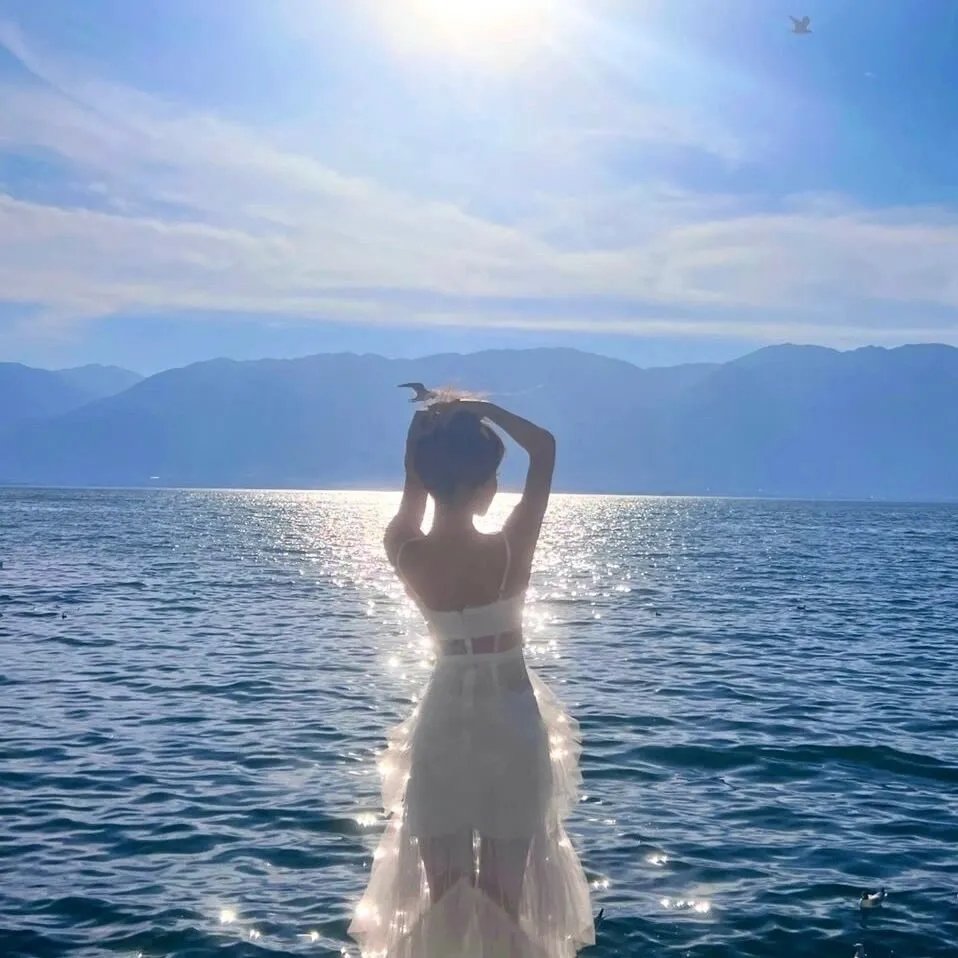 人造怪物海报